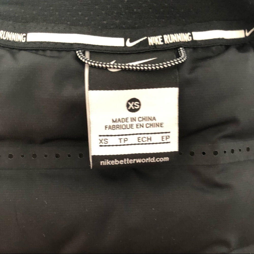 NWOT Nike Women’s Aeroloft Reflective Flash Vest - Picture 10 of 12